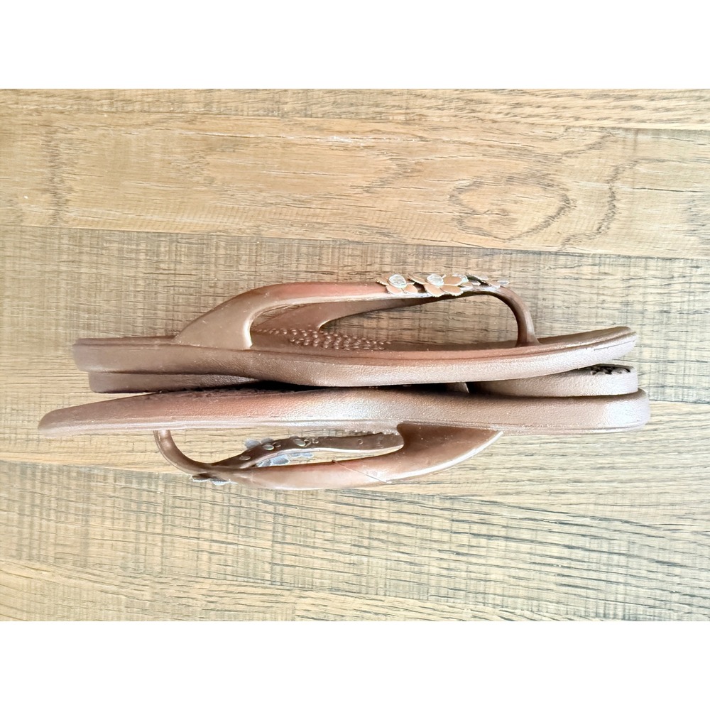 Oka-B Women Brown Floral Rhinestone Thong Sandals Flip Flops Size M/L 8-9 USA - Picture 6 of 8